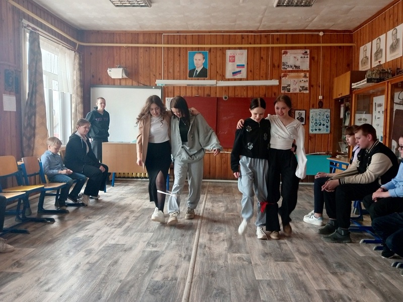 День братьев и сестер.